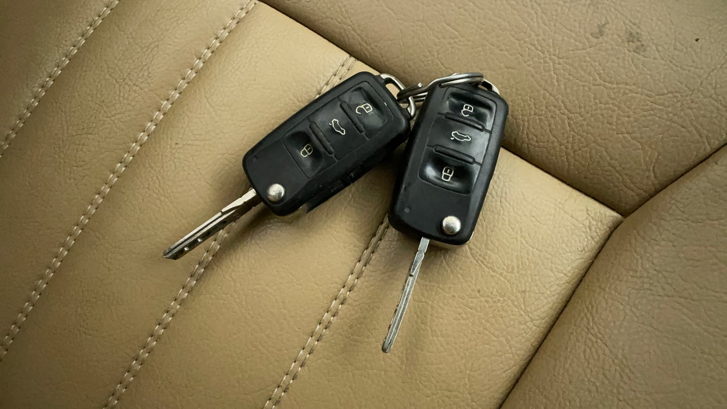 Used 2014 Volkswagen Polo Highline1.2L (P) Petrol Manual extra CAR KEY VIEW