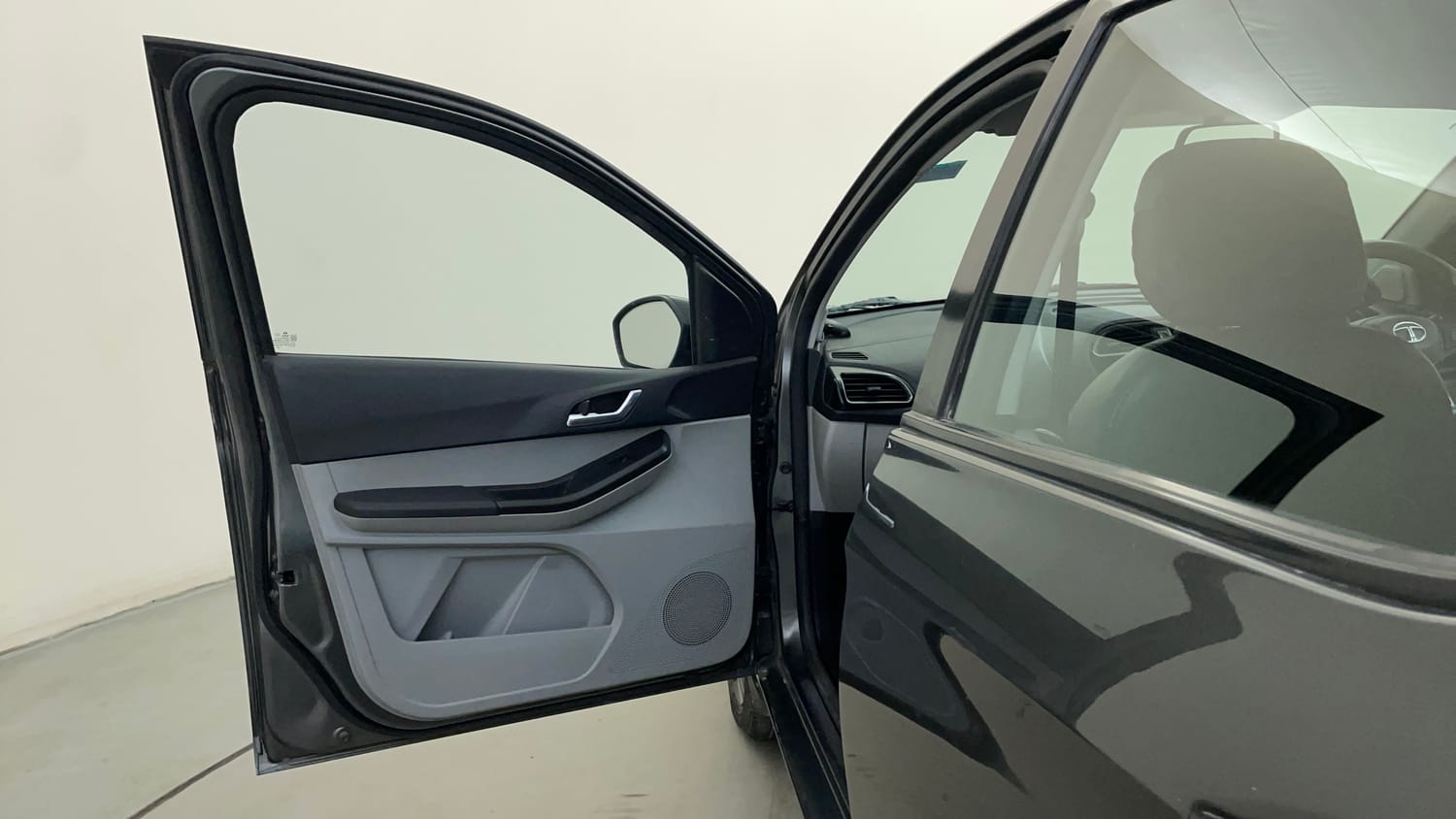 Used 2021 Tata Tiago XZ Plus Petrol Manual interior LEFT FRONT DOOR OPEN VIEW