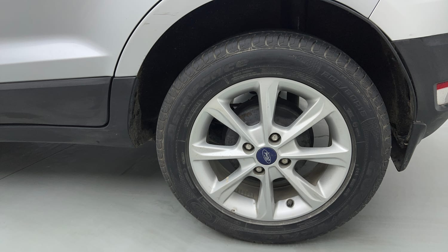 Used 2019 Ford EcoSport Titanium 1.5L TDCi Diesel Manual tyres LEFT REAR TYRE RIM VIEW