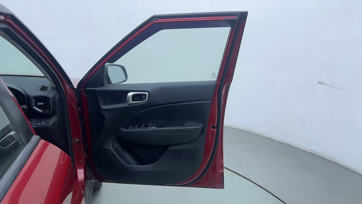 Used 2019 Hyundai Venue SX Plus 1.0 Turbo DCT Dual Tone Petrol Automatic interior RIGHT FRONT DOOR OPEN VIEW