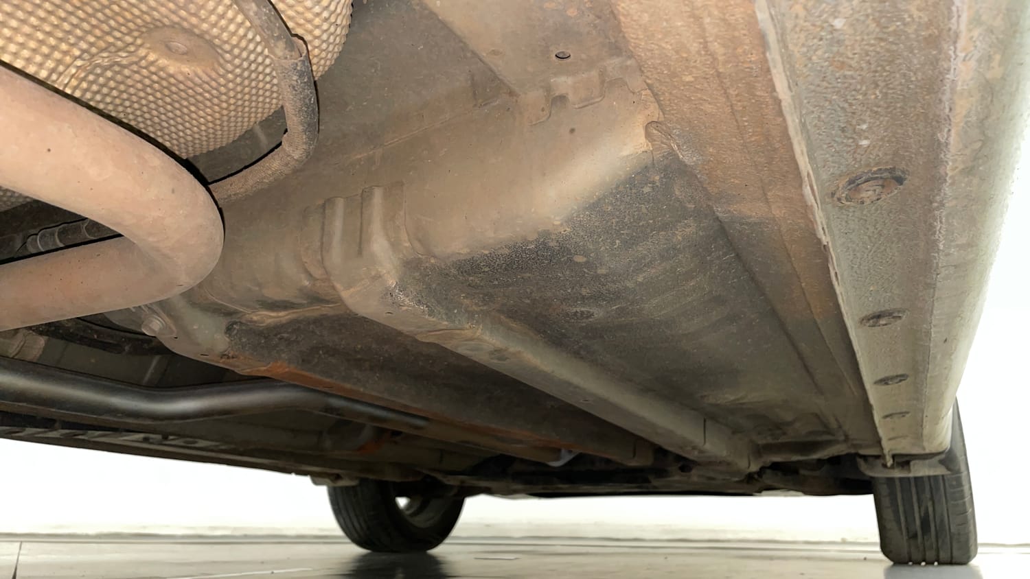 Used 2015 Hyundai Elite i20 Sportz 1.2 (O) Petrol Manual extra REAR RIGHT UNDERBODY VIEW