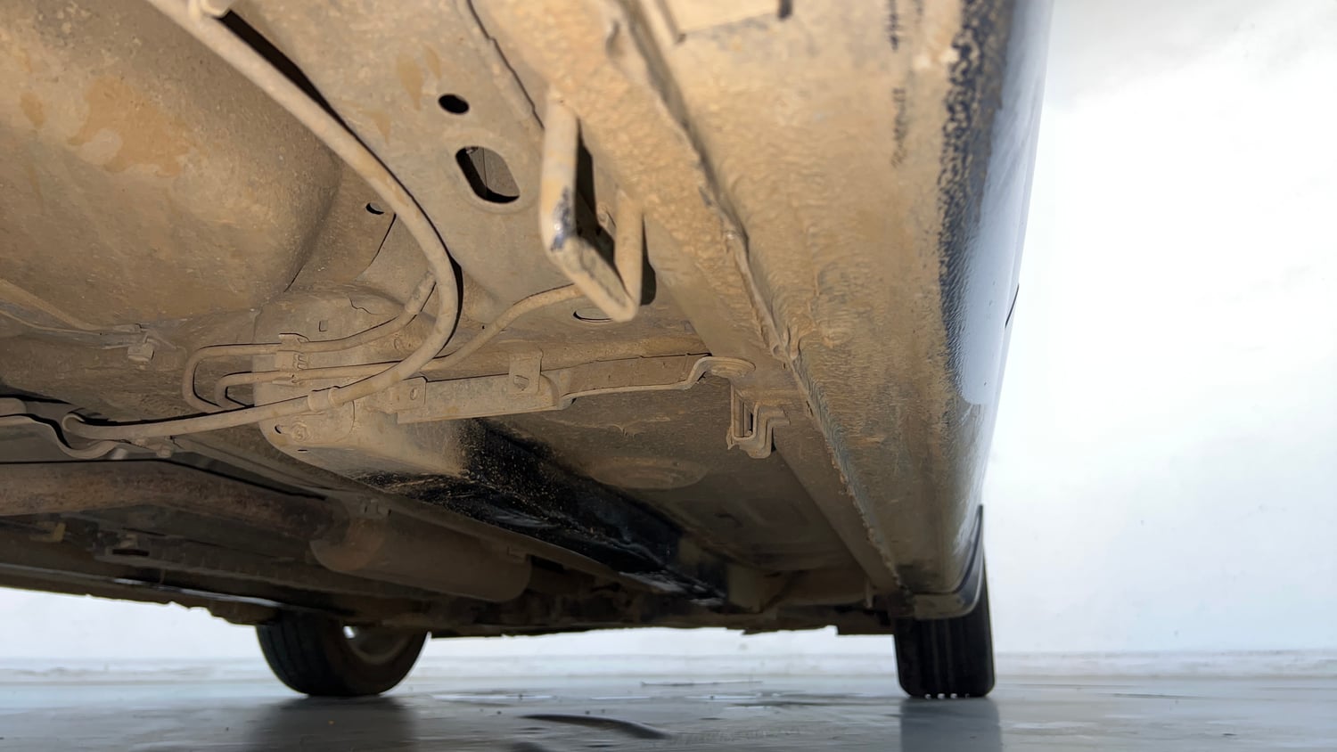 Used 2018 Maruti Suzuki Ciaz Alpha Hybrid 1.5 Petrol Manual extra REAR RIGHT UNDERBODY VIEW