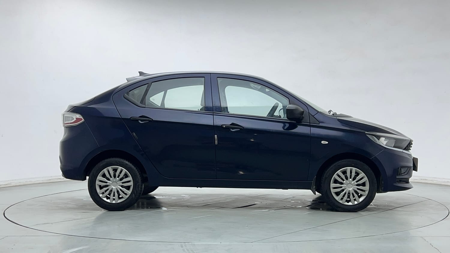Used 2020 Tata Tigor XM Petrol Manual exterior RIGHT SIDE VIEW