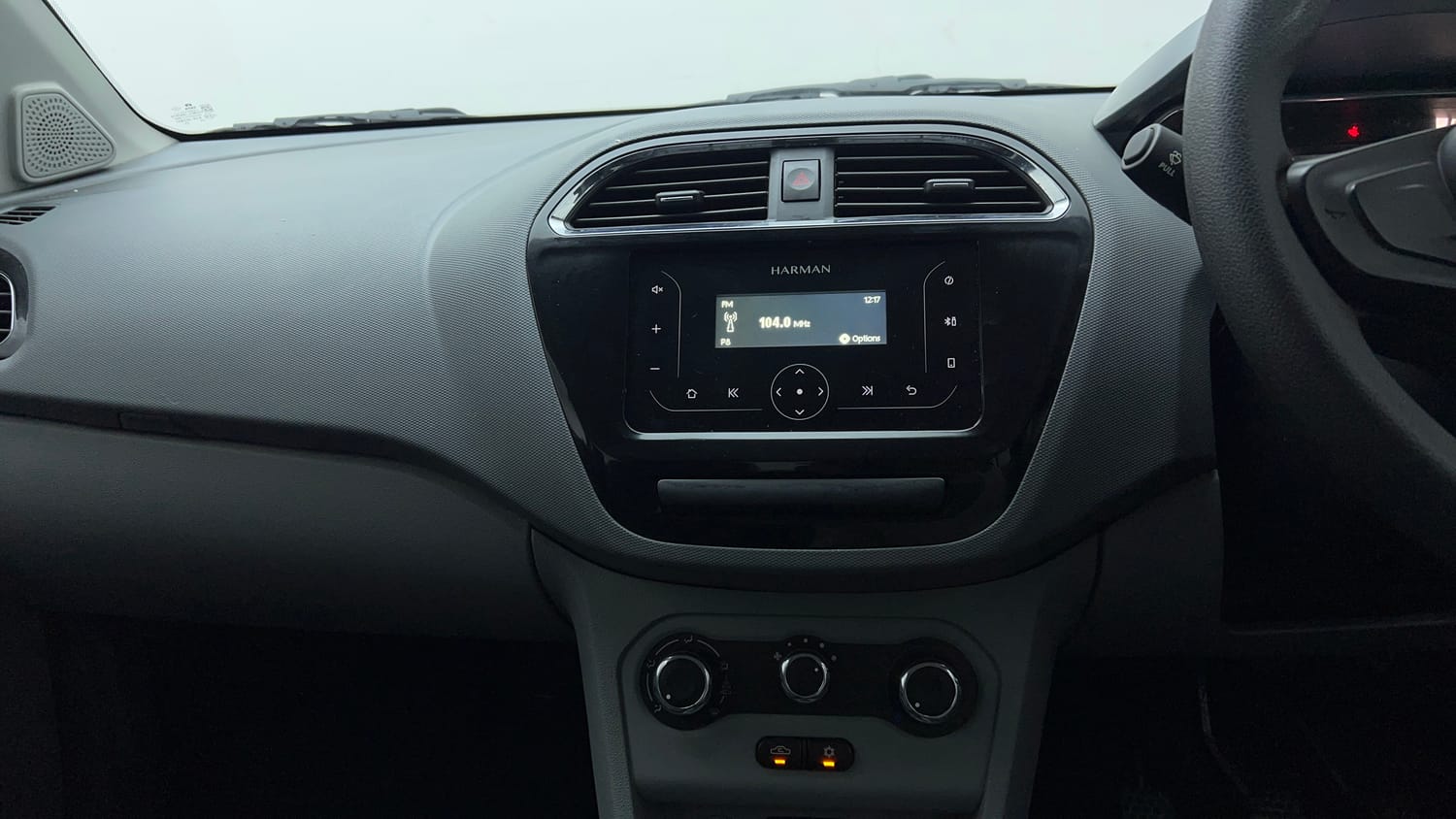 Used 2020 Tata Tigor XM Petrol Manual top_features Integrated (in-dash) music system