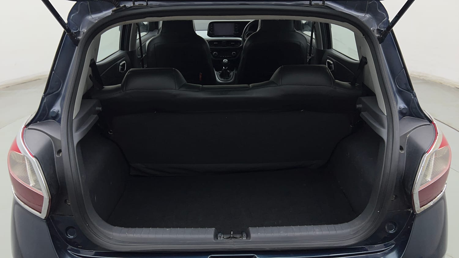 Used 2022 Hyundai Grand i10 Nios Sportz 1.2 Kappa VTVT Petrol Manual interior DICKY INSIDE VIEW