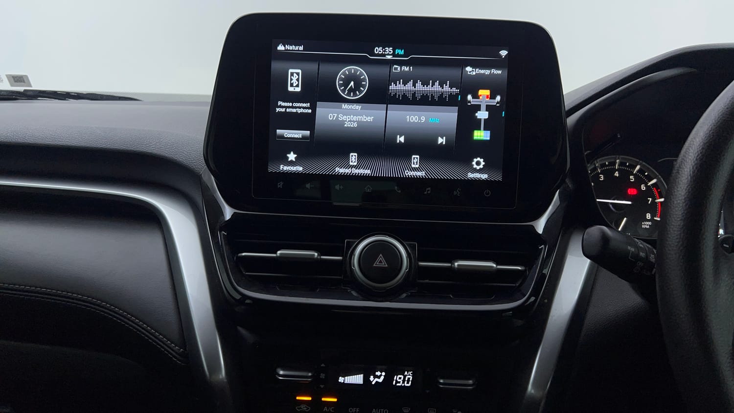 Used 2024 Toyota Urban Cruiser Hyryder G AT NeoDrive Petrol Automatic interior MUSIC SYSTEM & AC CONTROL VIEW