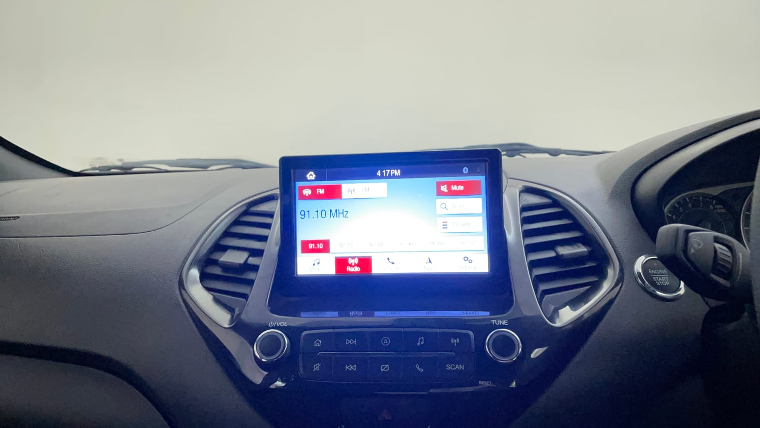 Used 2021 Ford Freestyle Titanium Plus 1.2 Ti-VCT Petrol Manual top_features Integrated (in-dash) music system