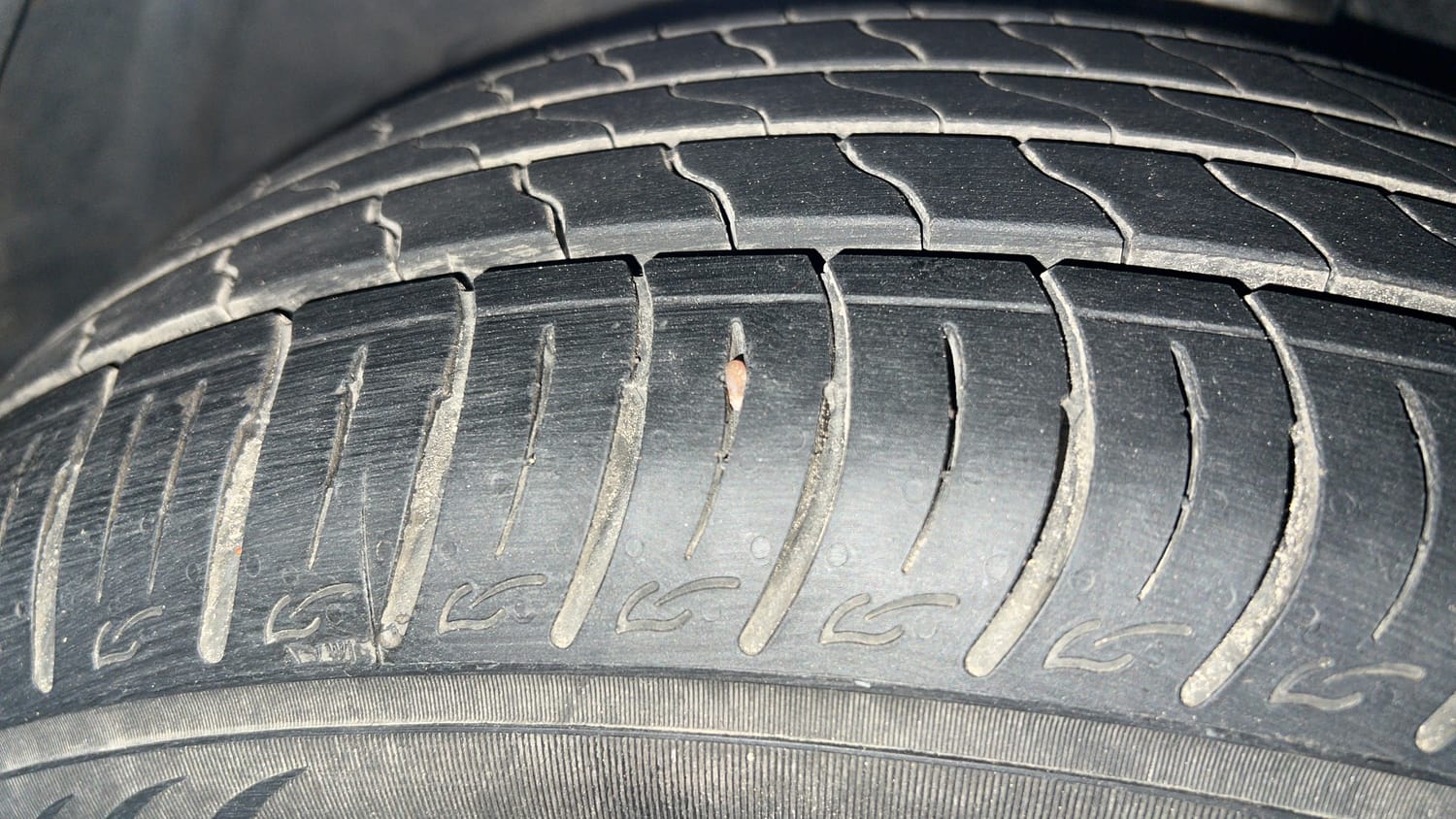 Used 2019 Ford EcoSport Titanium 1.5L TDCi Diesel Manual tyres RIGHT FRONT TYRE TREAD VIEW
