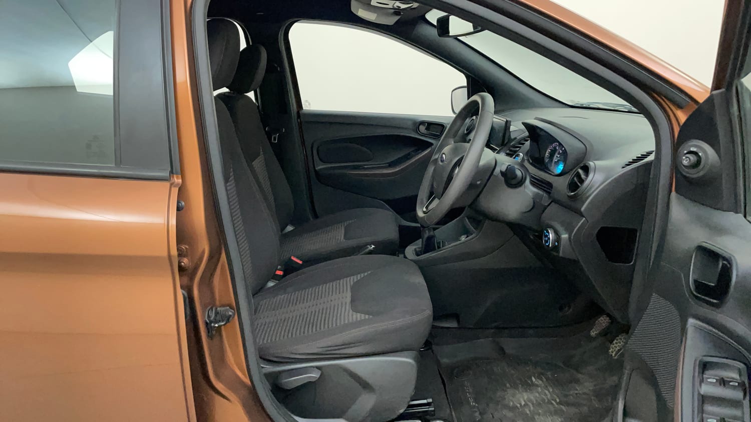 Used 2021 Ford Freestyle Titanium Plus 1.2 Ti-VCT Petrol Manual interior RIGHT SIDE FRONT DOOR CABIN VIEW
