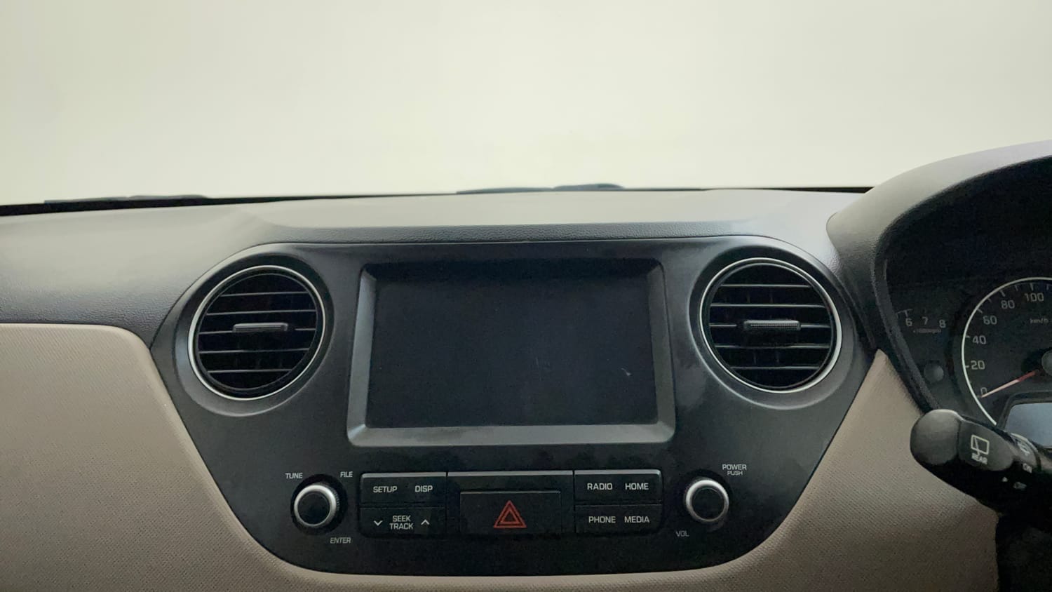 Used 2018 Hyundai Grand i10 Asta 1.2 Kappa VTVT Petrol Manual top_features Integrated (in-dash) music system