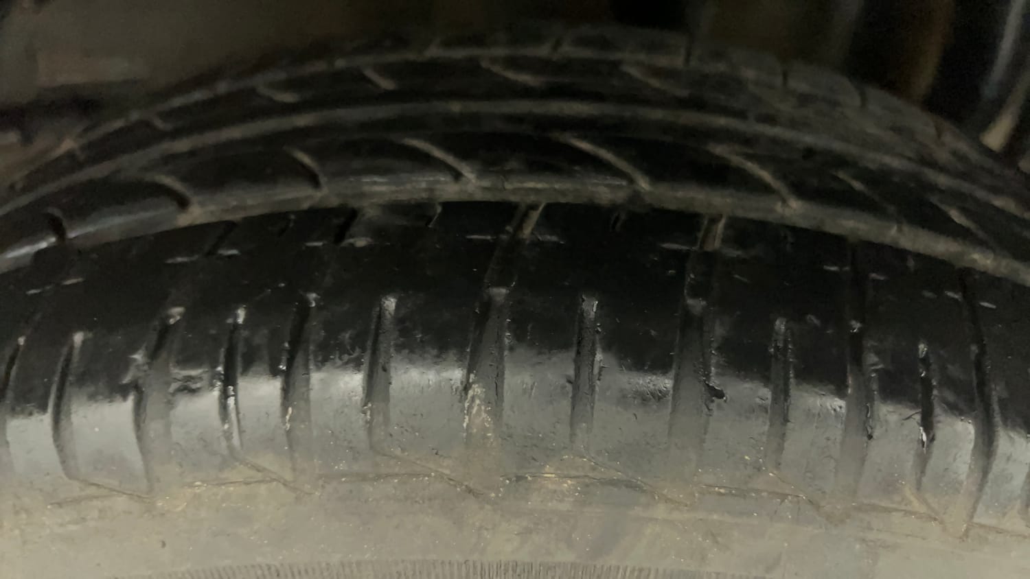 Used 2022 Tata Tiago XT CNG Cng Manual tyres LEFT REAR TYRE TREAD VIEW