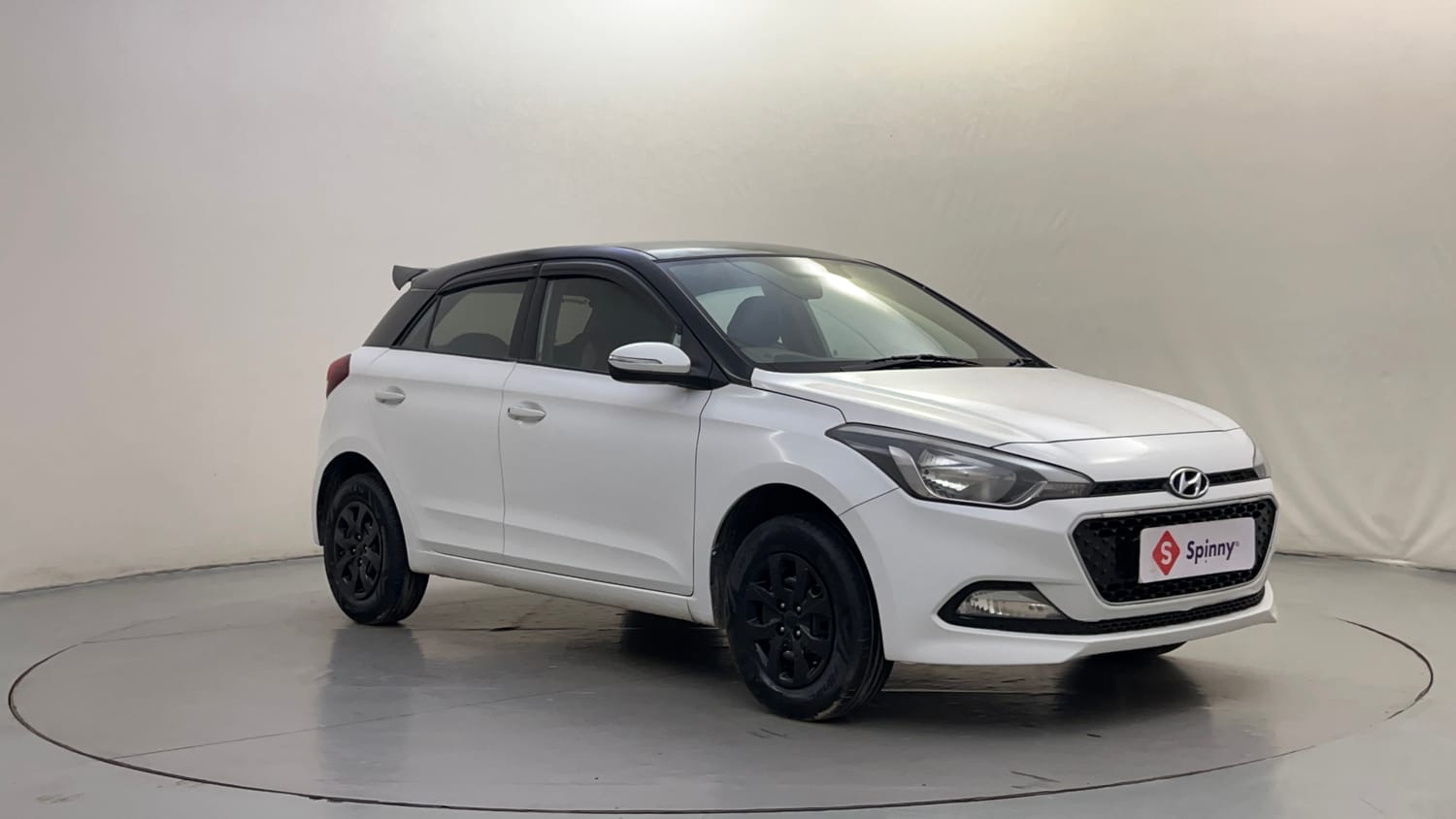 Used 2018 Hyundai Elite i20 Sportz 1.2 Petrol Manual exterior RIGHT FRONT CORNER VIEW