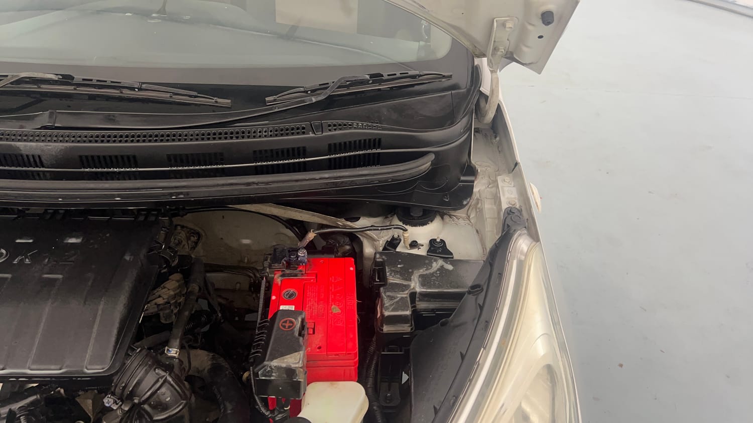 Used 2017 Hyundai Grand i10 Sportz 1.2 Kappa VTVT Petrol Manual engine ENGINE LEFT SIDE HINGE & APRON VIEW