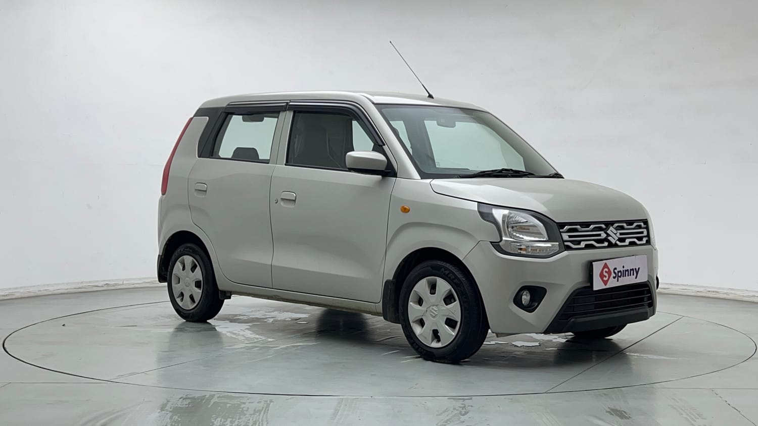 Used 2022 Maruti Suzuki Wagon R VXI 1.0 Petrol Manual exterior RIGHT FRONT CORNER VIEW