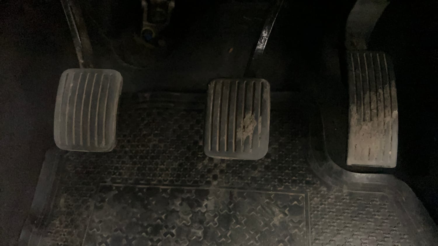 Used 2014 Hyundai Grand i10 Sportz 1.2 Kappa VTVT Petrol Manual interior PEDALS VIEW