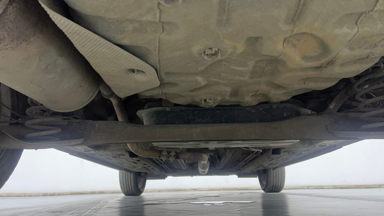 Used 2021 Nissan Magnite XV Premium Turbo CVT Petrol Automatic extra REAR UNDERBODY VIEW (TAKEN FROM REAR)