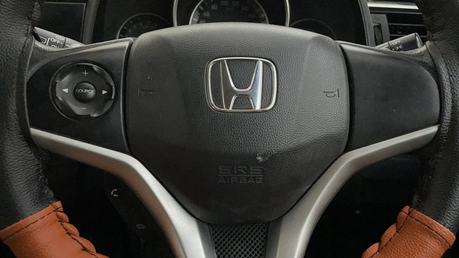 Used 2017 Honda Jazz V AT Petrol Petrol Automatic top_features Airbags
