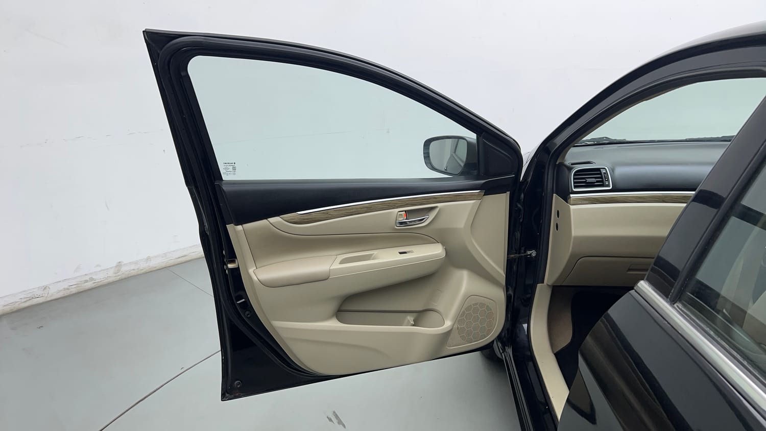 Used 2020 Maruti Suzuki Ciaz Alpha 1.5 AT Petrol Automatic interior LEFT FRONT DOOR OPEN VIEW