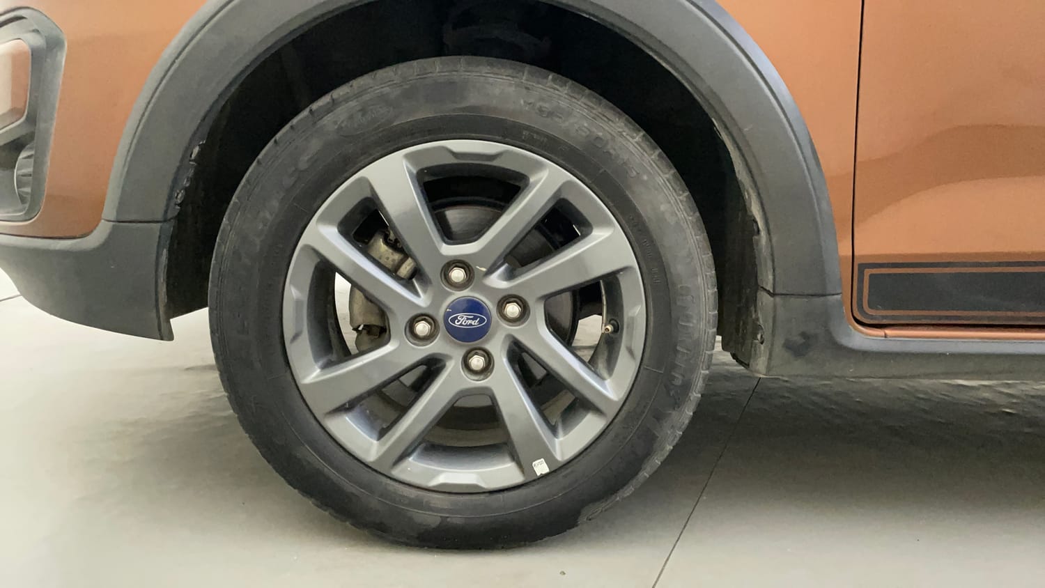 Used 2021 Ford Freestyle Titanium Plus 1.2 Ti-VCT Petrol Manual tyres LEFT FRONT TYRE RIM VIEW