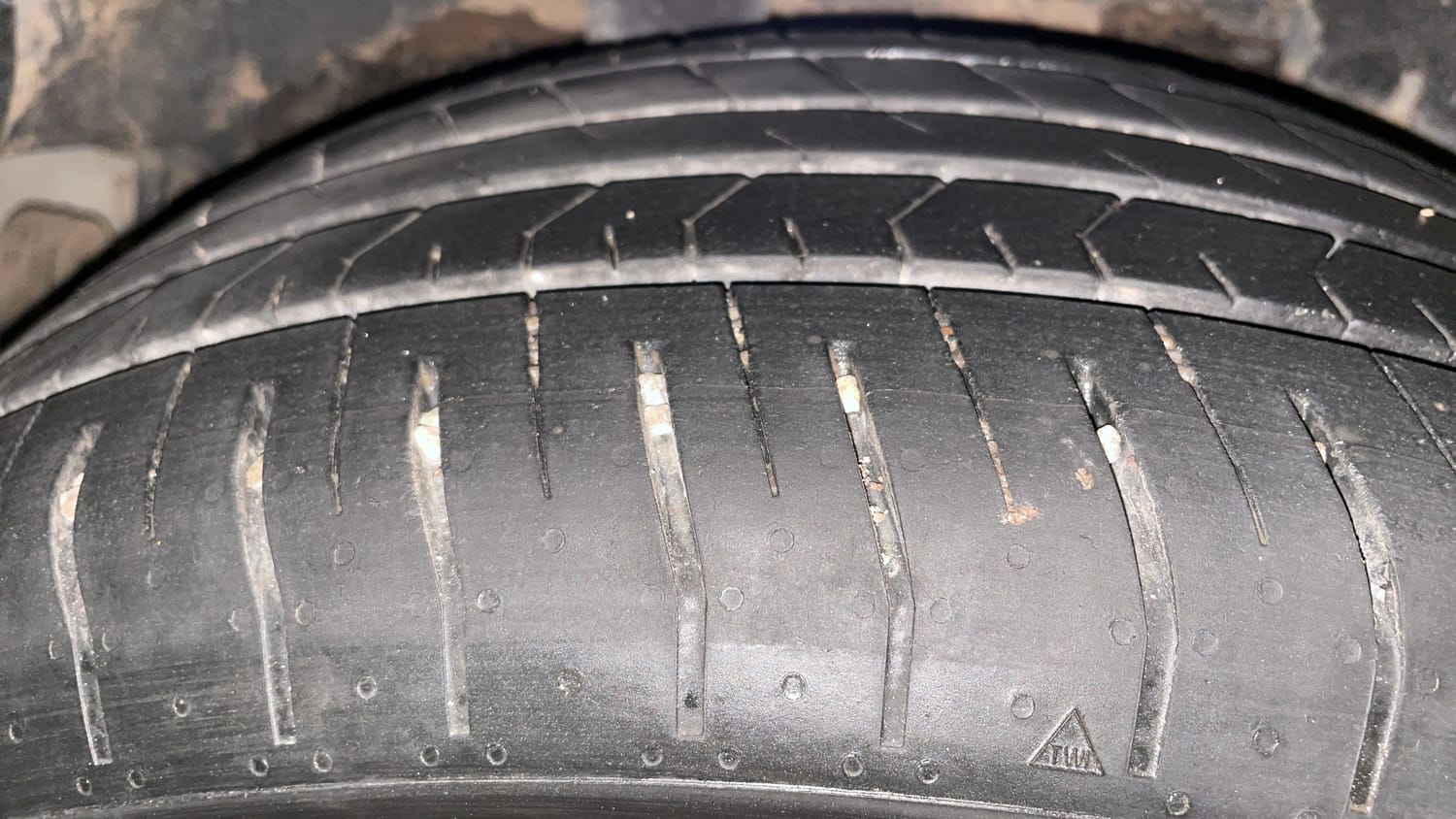 Used 2024 Hyundai Verna SX (O) 1.5 Turbo Petrol DCT Petrol Automatic tyres RIGHT REAR TYRE TREAD VIEW