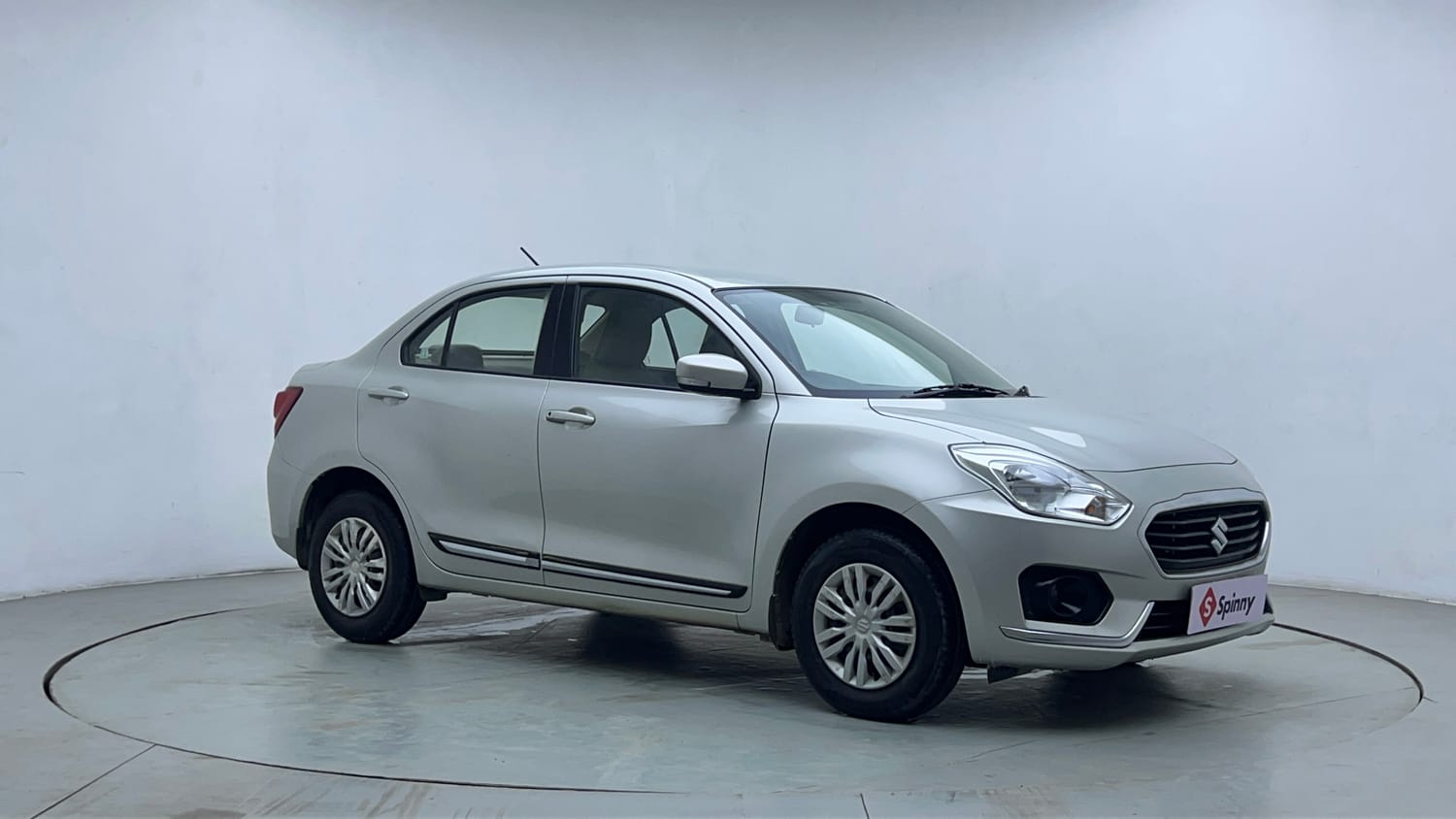 Used 2018 Maruti Suzuki Dzire VXi Petrol Manual exterior RIGHT FRONT CORNER VIEW