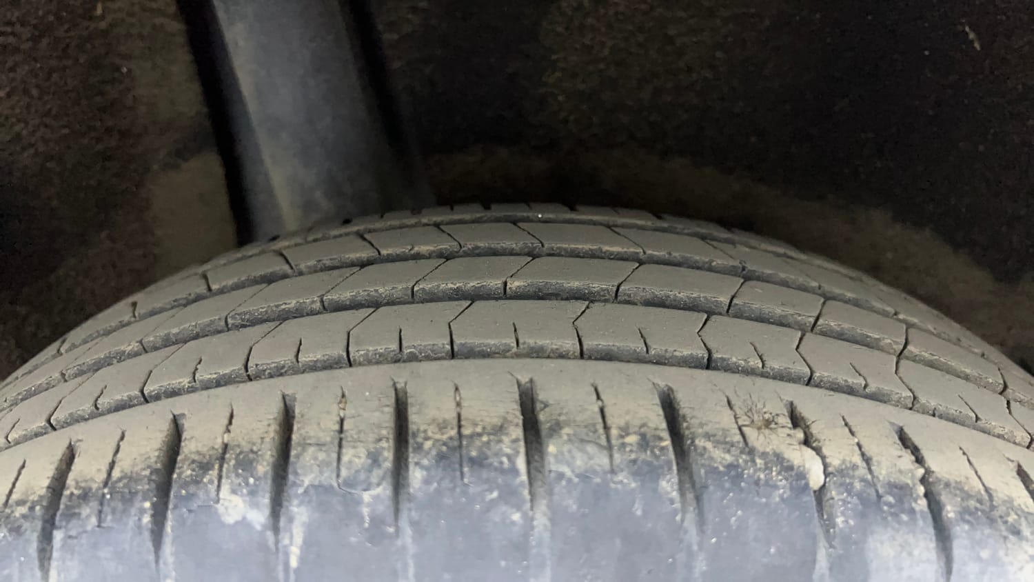 Used 2021 Maruti Suzuki Baleno Zeta Petrol Manual tyres RIGHT REAR TYRE TREAD VIEW
