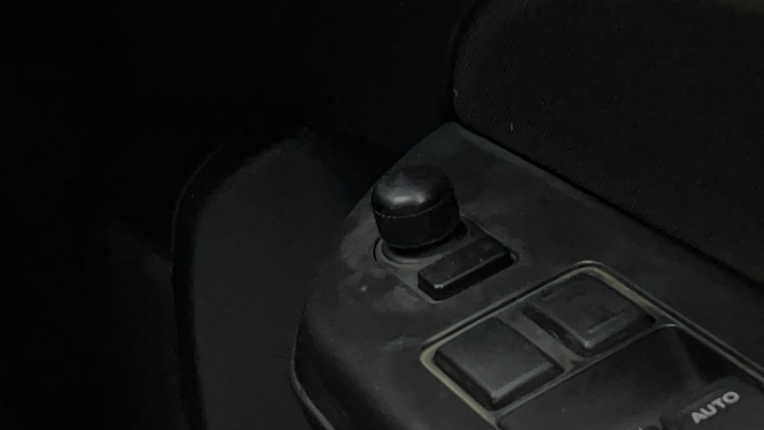 Used 2015 Maruti Suzuki Swift VXi Petrol Manual top_features Adjustable ORVM