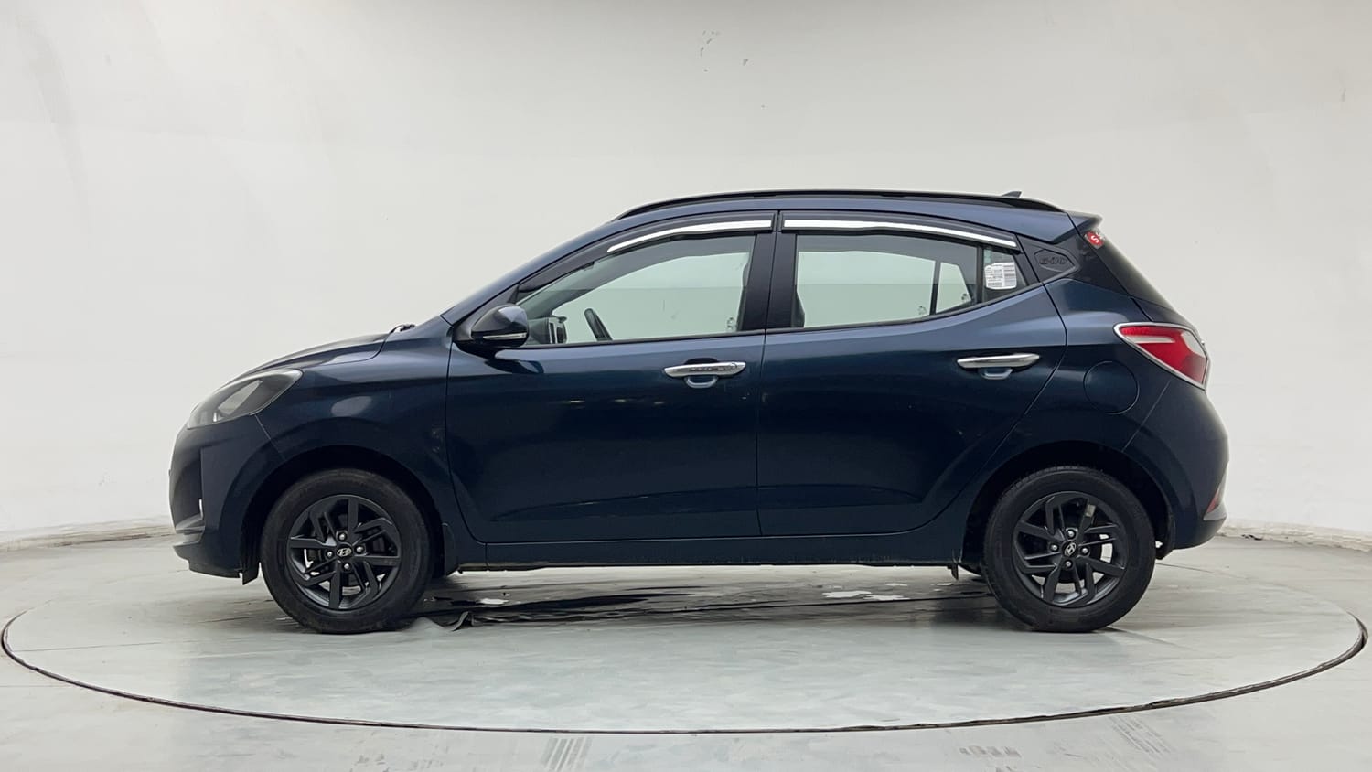 Used 2022 Hyundai Grand i10 Nios Sportz 1.2 Kappa VTVT Petrol Manual exterior LEFT SIDE VIEW