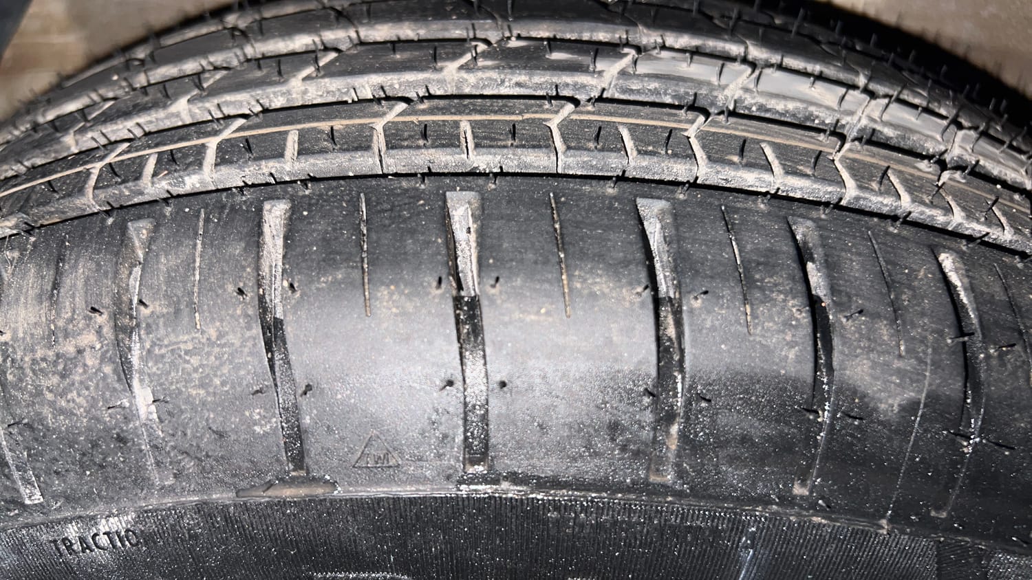 Used 2018 Hyundai Elite i20 Sportz 1.2 Petrol Manual tyres RIGHT REAR TYRE TREAD VIEW