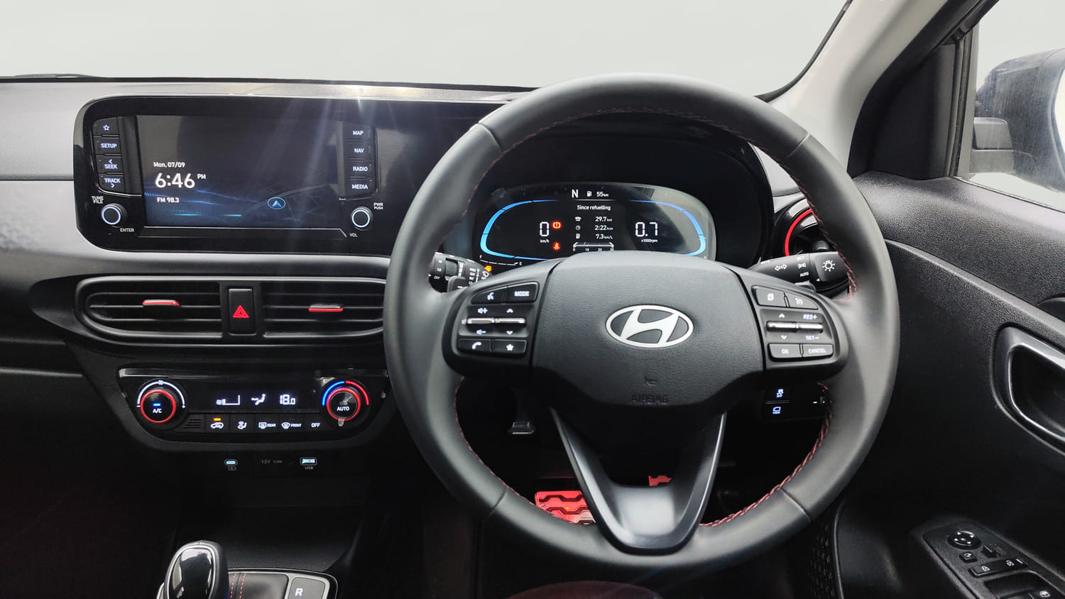 Used 2025 Hyundai Exter SX (O) Connect 1.2 AMT Knight Edition Petrol Automatic interior STEERING VIEW