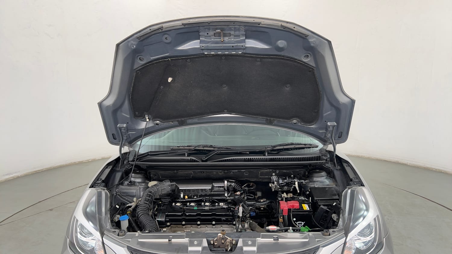 Used 2021 Maruti Suzuki Baleno Delta Petrol Manual engine ENGINE & BONNET OPEN FRONT VIEW