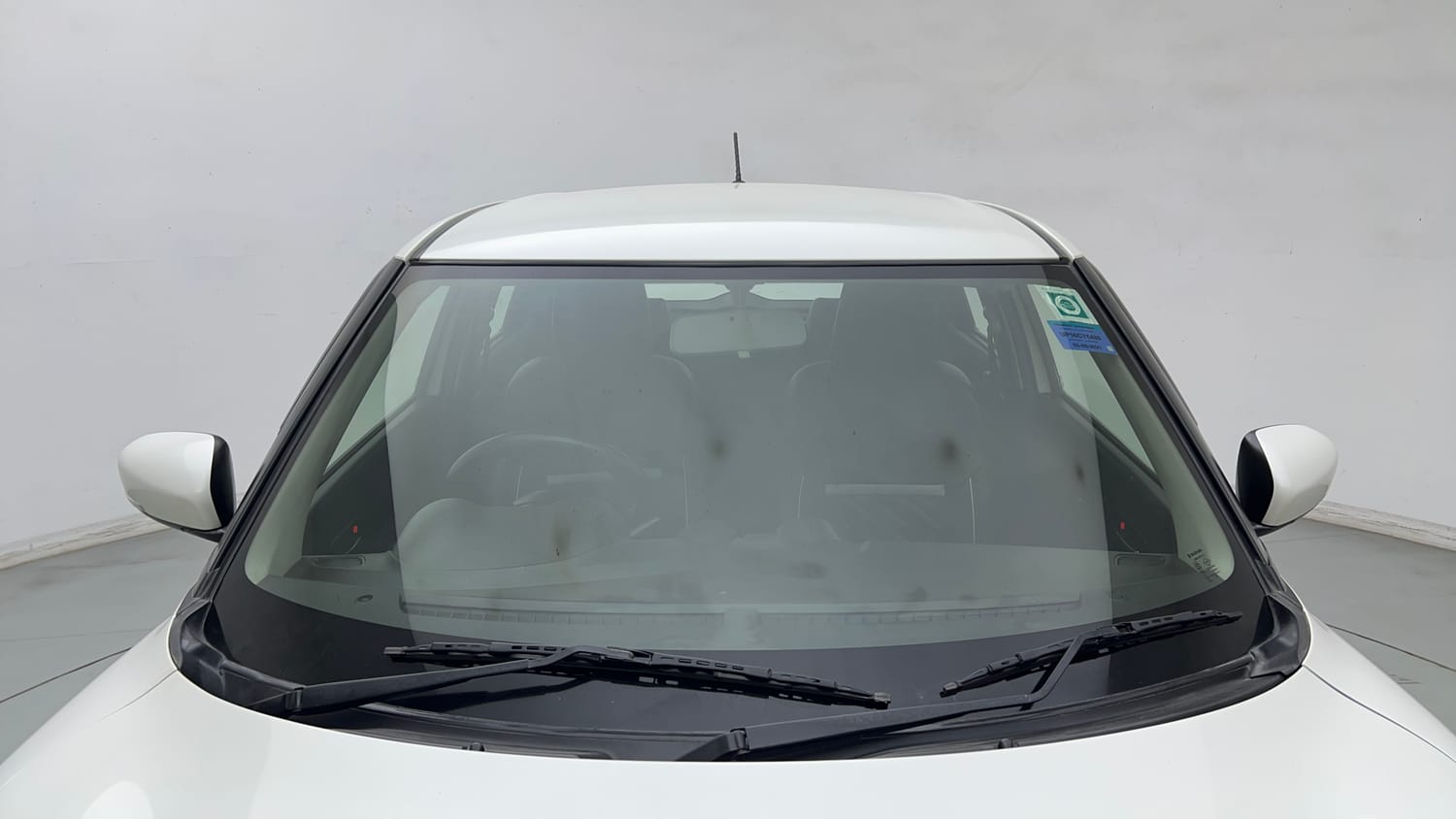 Used 2021 Maruti Suzuki Swift VXi Petrol Manual exterior FRONT WINDSHIELD VIEW