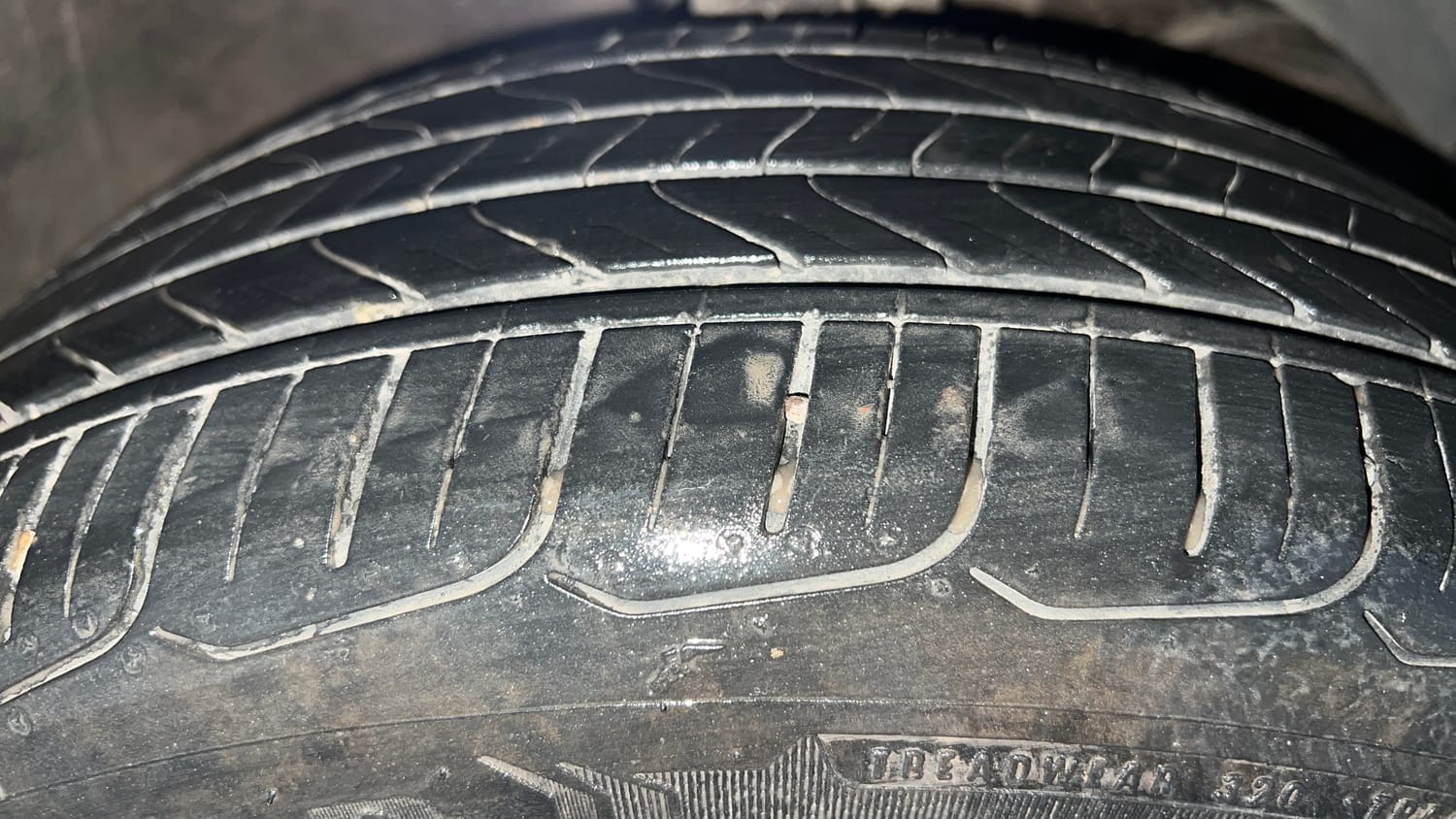 Used 2018 Maruti Suzuki Baleno Zeta 1.2 AT Petrol Automatic tyres RIGHT FRONT TYRE TREAD VIEW