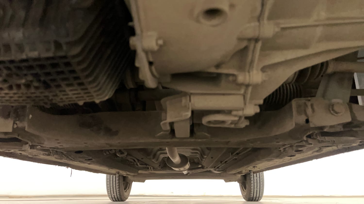 Used 2020 Renault Kwid RXL Petrol Manual extra FRONT LEFT UNDERBODY VIEW