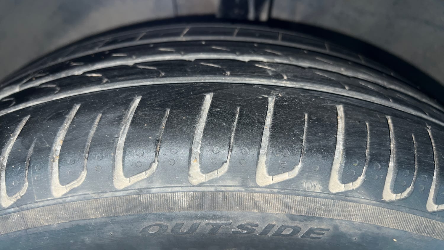 Used 2025 Mercedes-Benz A-Class Limousine 200 Petrol Automatic tyres LEFT FRONT TYRE TREAD VIEW