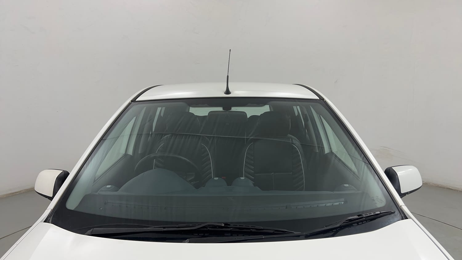 Used 2013 Ford Figo Duratec Petrol Titanium 1.2 Petrol Manual exterior FRONT WINDSHIELD VIEW