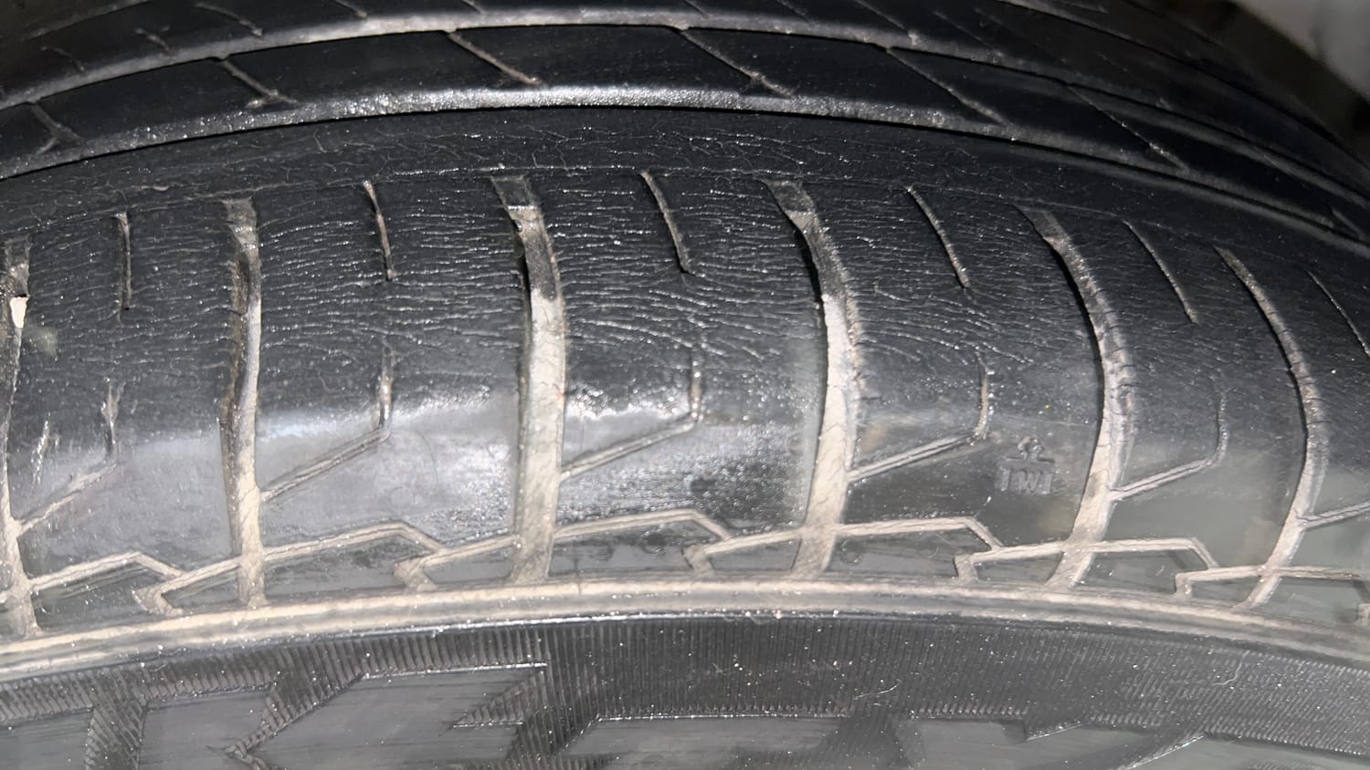 Used 2020 Hyundai Creta SX 1.5 Petrol Petrol Manual tyres RIGHT FRONT TYRE TREAD VIEW