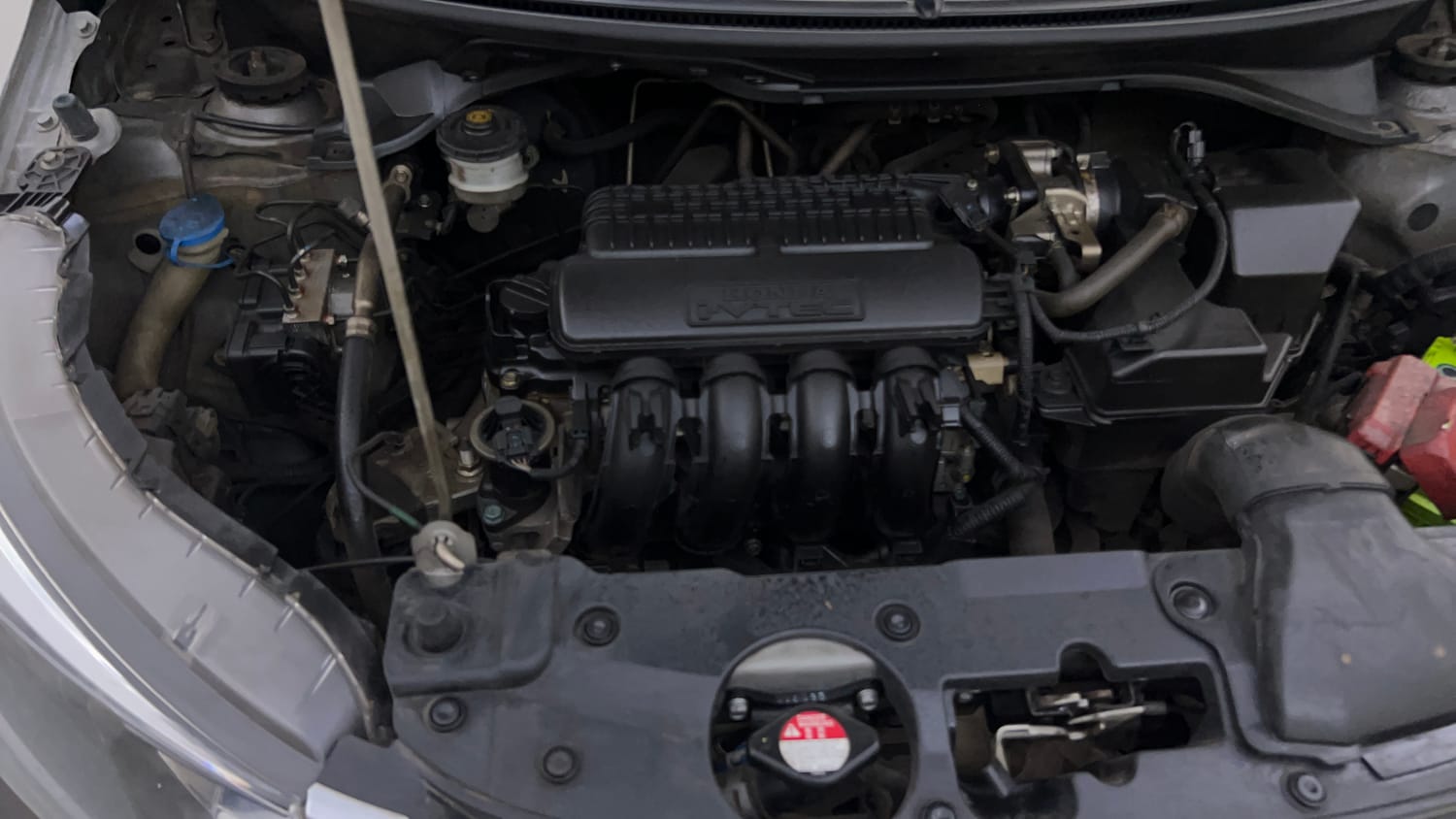 Used 2018 Honda BR-V V CVT Petrol Petrol Automatic engine ENGINE RIGHT SIDE VIEW