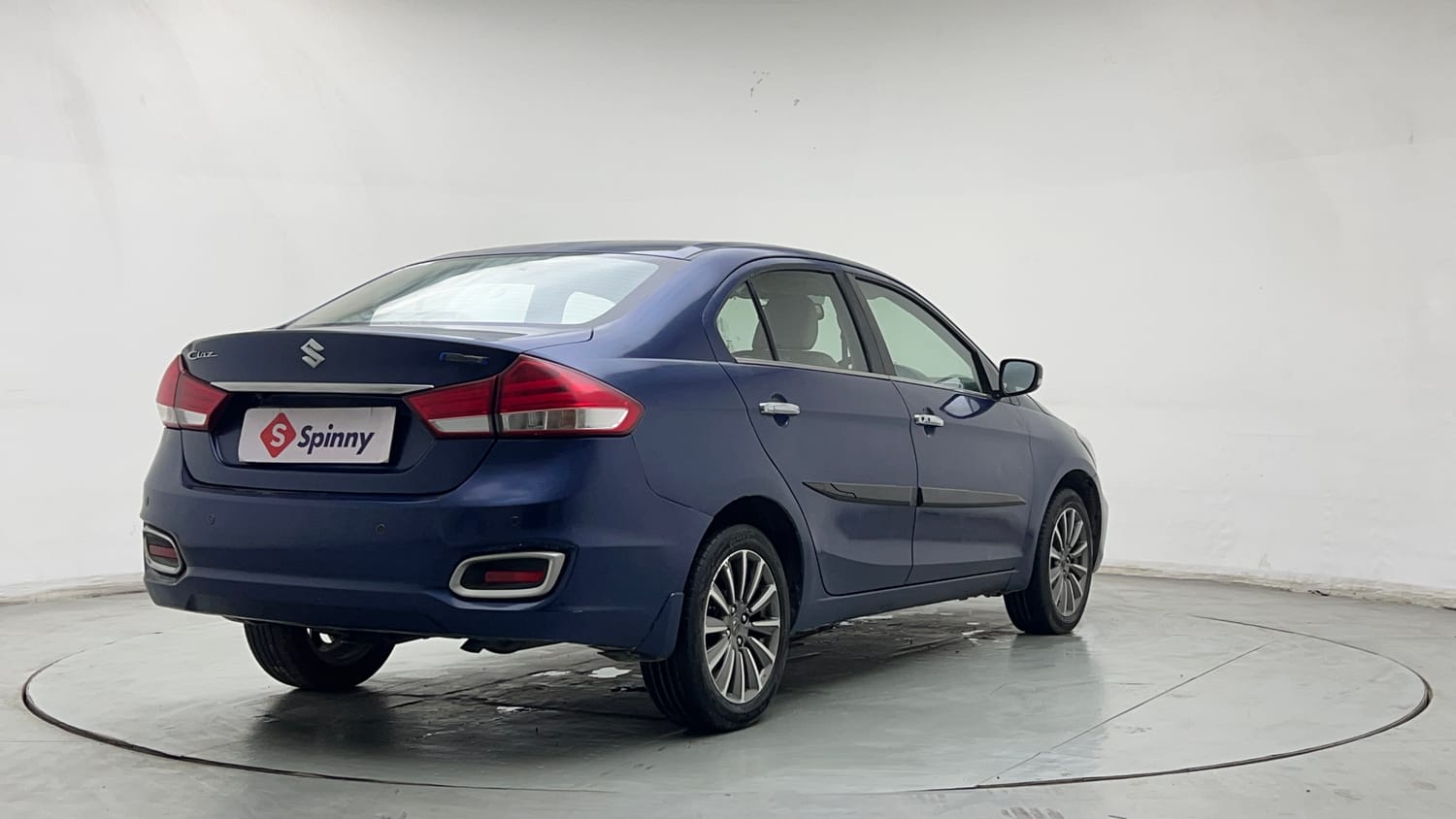 Used 2019 Maruti Suzuki Ciaz Alpha Hybrid 1.5 Petrol Manual exterior RIGHT REAR CORNER VIEW