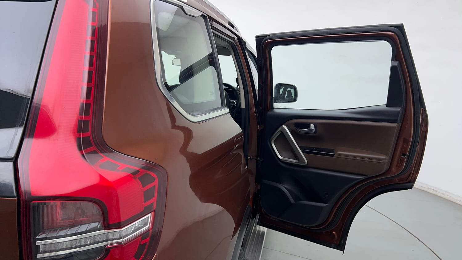 Used 2023 Mahindra Scorpio N Z8 L Petrol MT 7 STR Petrol Manual interior RIGHT REAR DOOR OPEN VIEW