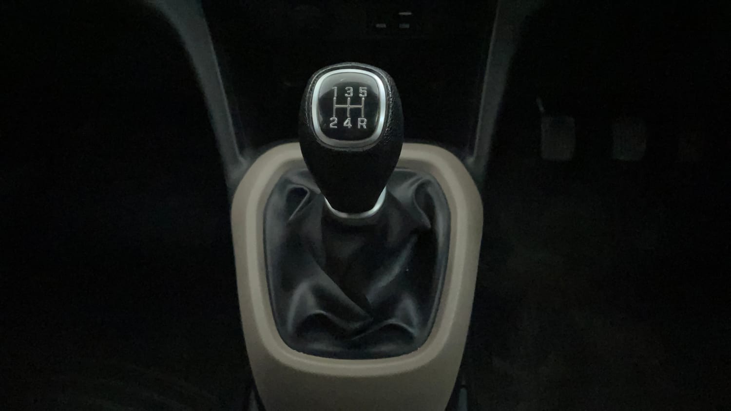 Used 2018 Hyundai Grand i10 Asta 1.2 Kappa VTVT Petrol Manual interior GEAR  KNOB VIEW