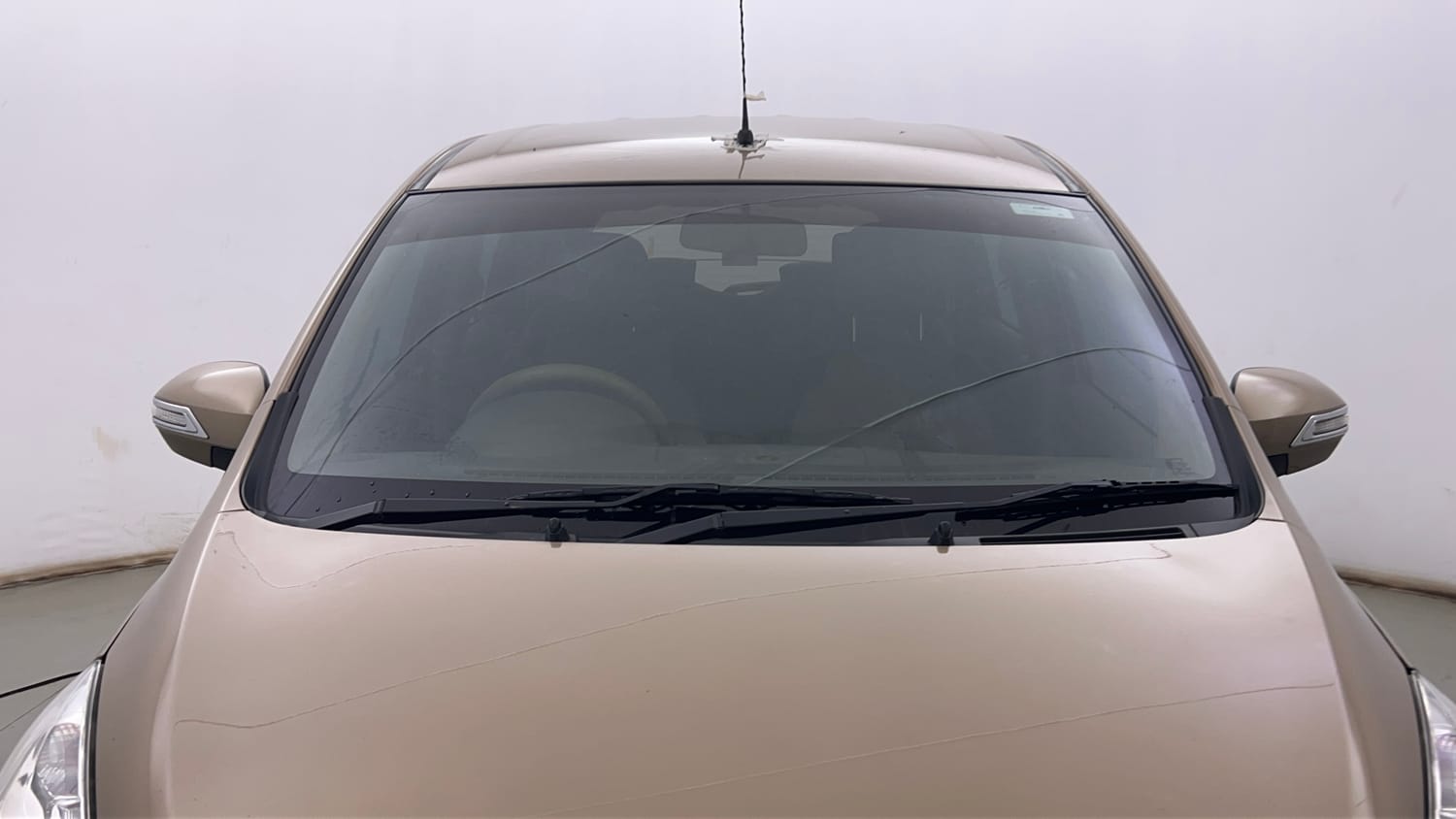 Used 2016 Maruti Suzuki Ertiga ZXI Petrol Manual exterior FRONT WINDSHIELD VIEW