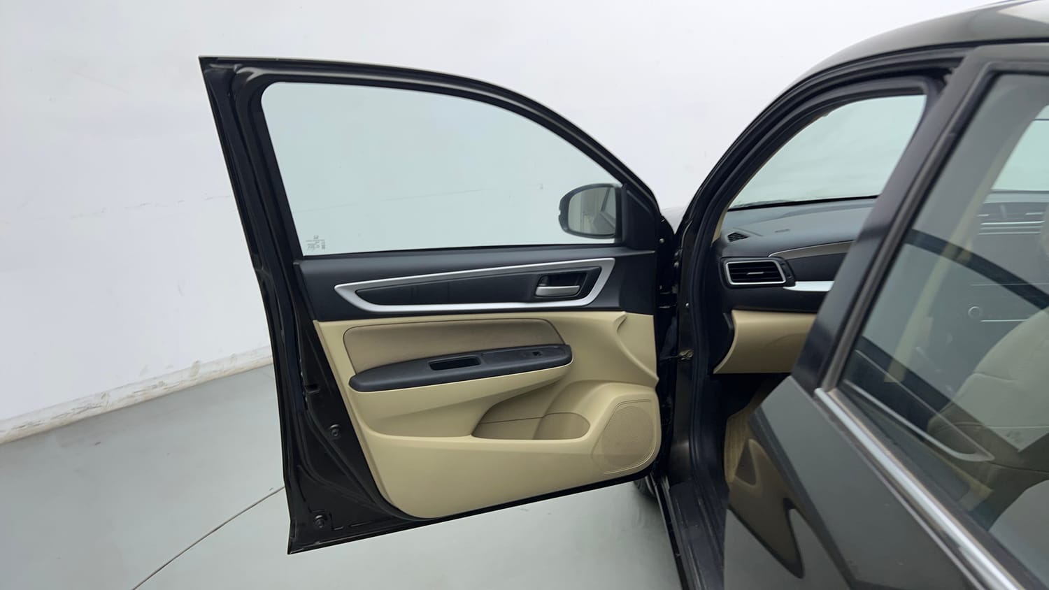 Used 2022 Honda Amaze VX CVT 1.2 Petrol Petrol Automatic interior LEFT FRONT DOOR OPEN VIEW