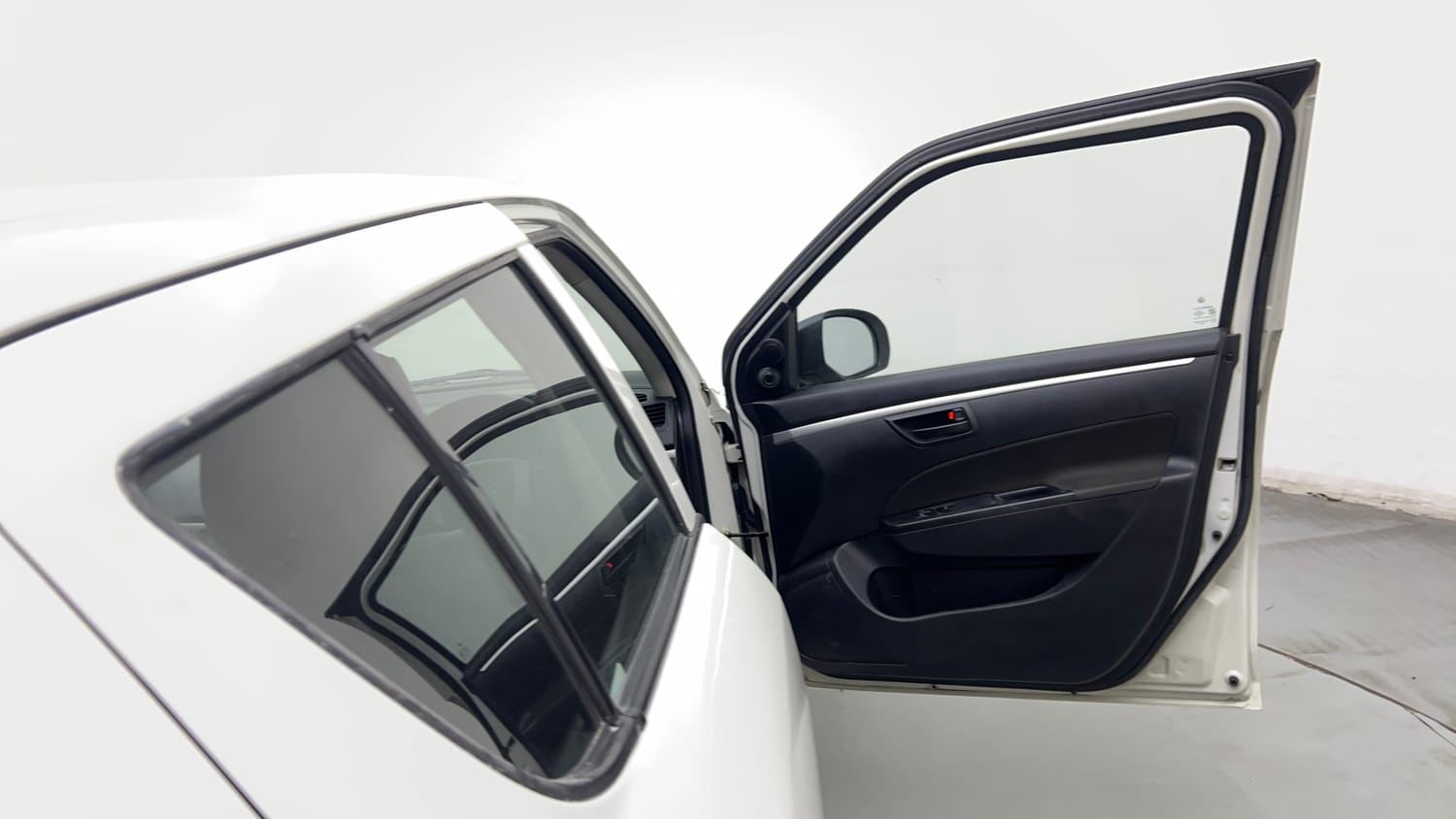 Used 2015 Maruti Suzuki Swift Lxi (O) Petrol Manual interior RIGHT FRONT DOOR OPEN VIEW