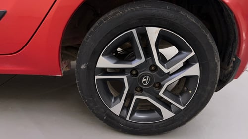 Used 2020 Tata Tiago XZA Plus Petrol Automatic tyres LEFT REAR TYRE RIM VIEW