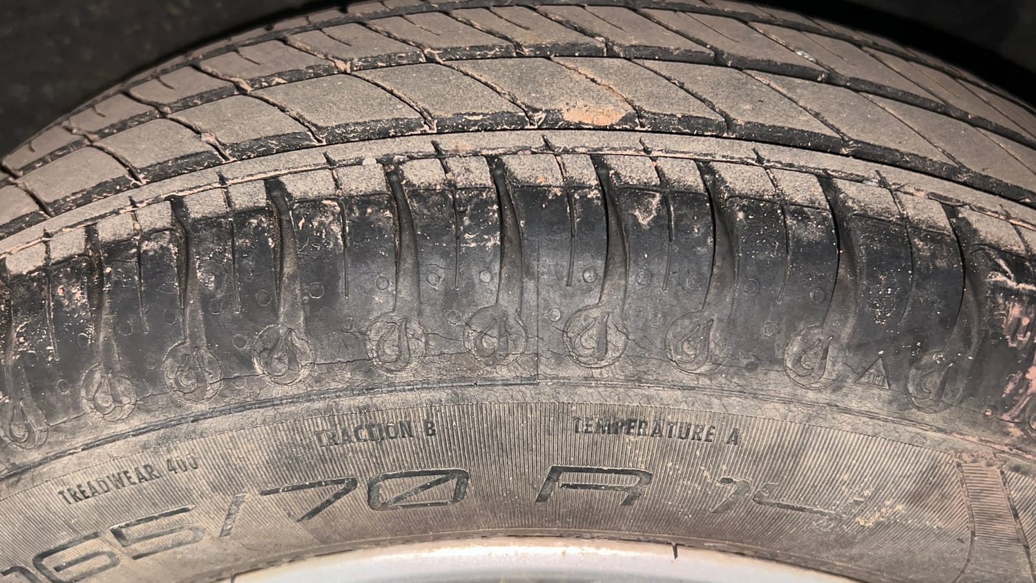 Used 2020 Renault Kwid RXL Petrol Manual tyres LEFT REAR TYRE TREAD VIEW