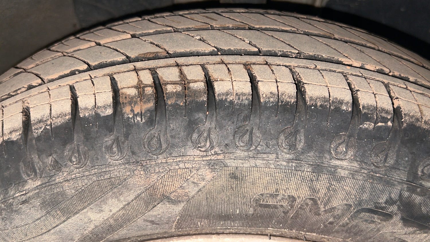 Used 2020 Renault Kwid RXL Petrol Manual tyres RIGHT FRONT TYRE TREAD VIEW