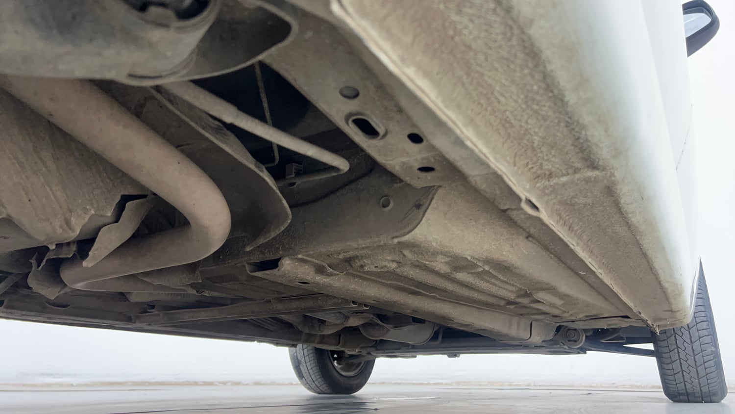 Used 2013 Ford Figo Duratec Petrol Titanium 1.2 Petrol Manual extra REAR RIGHT UNDERBODY VIEW