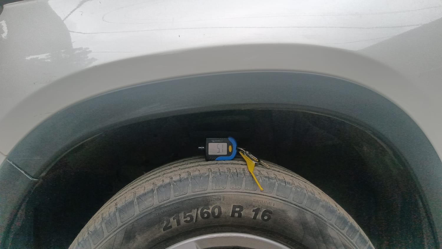 Used 2020 maruti-suzuki Vitara Brezza ZXi Plus Petrol Manual tyres LEFT FRONT TYRE TREAD VIEW