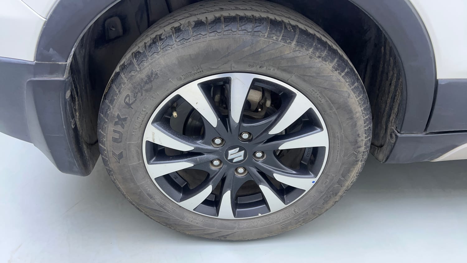 Used 2019 Maruti Suzuki S-Cross Zeta 1.3 Diesel Manual tyres RIGHT REAR TYRE RIM VIEW